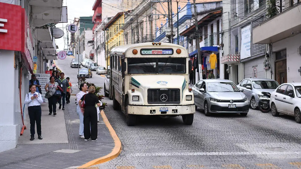RENÉ-SERVICIO PÚBLICO