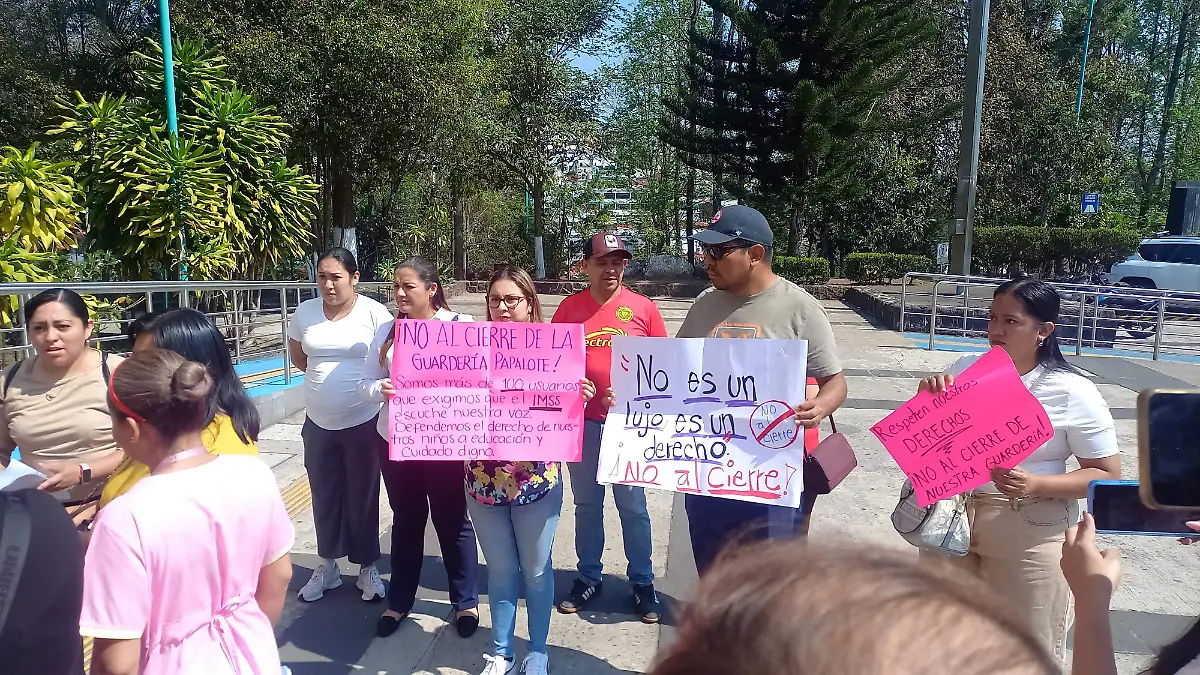 david- Manifestación de guarderia Papalote