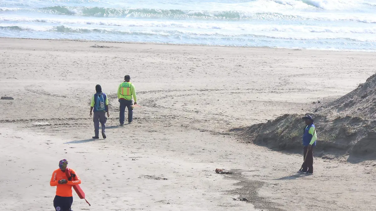 Hidrocarburo en playas de Boca del Río 