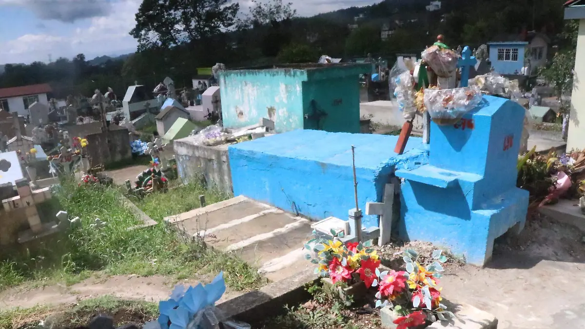 Panteón antiguo Tlanehuayocan