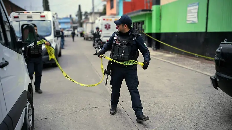Hallan a migrantes al interior de un tractocamión en Xalapa