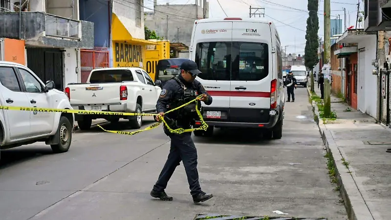 Hallan a migrantes al interior de un tractocamión en Xalapa