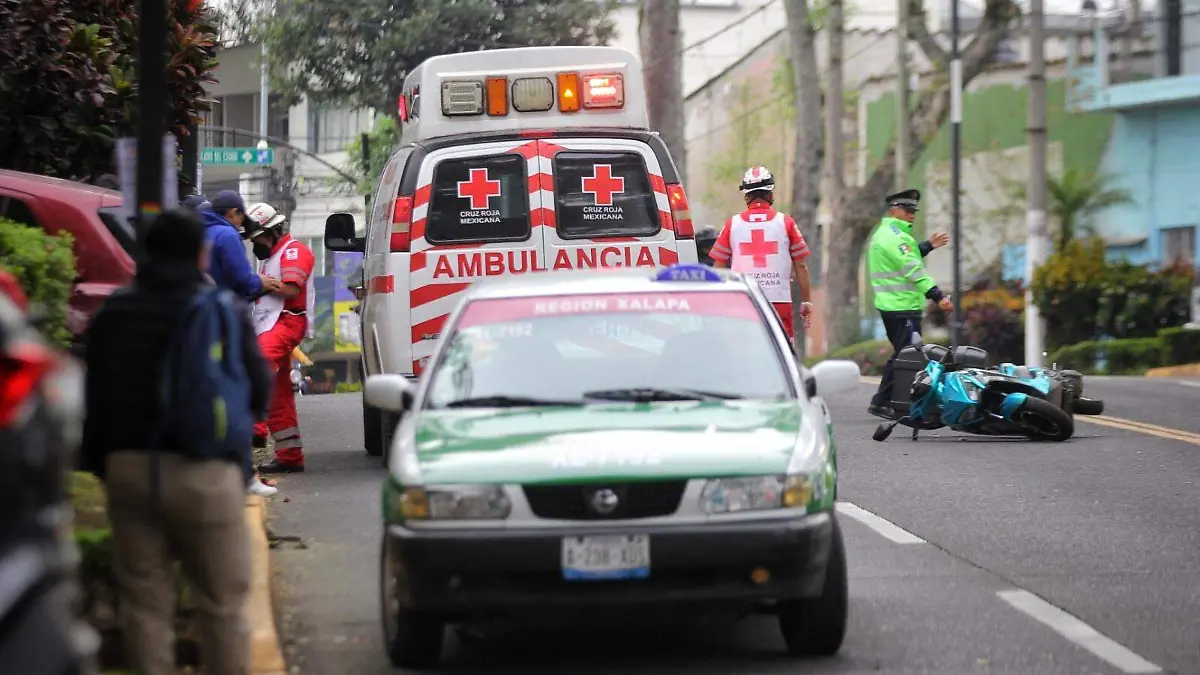 Accidente motociclista-avila Camacho-ricardomtz4
