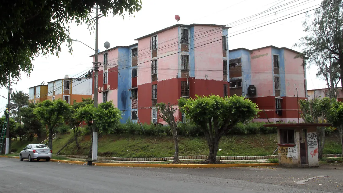 JE160520239016Aspectos-Xalapa 2000