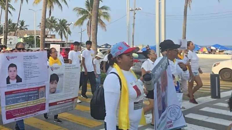 Marcha Colectivo Solecito en Veracruz 