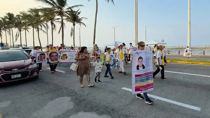 Marcha Colectivo Solecito en Veracruz 