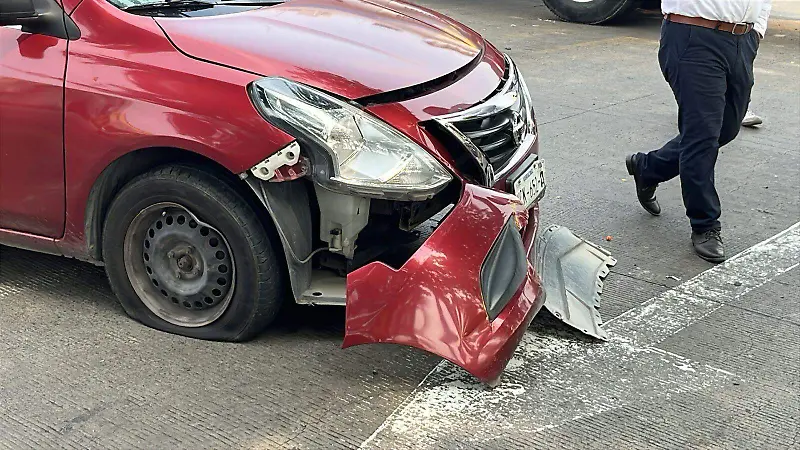  Choque aparatoso en Díaz Mirón