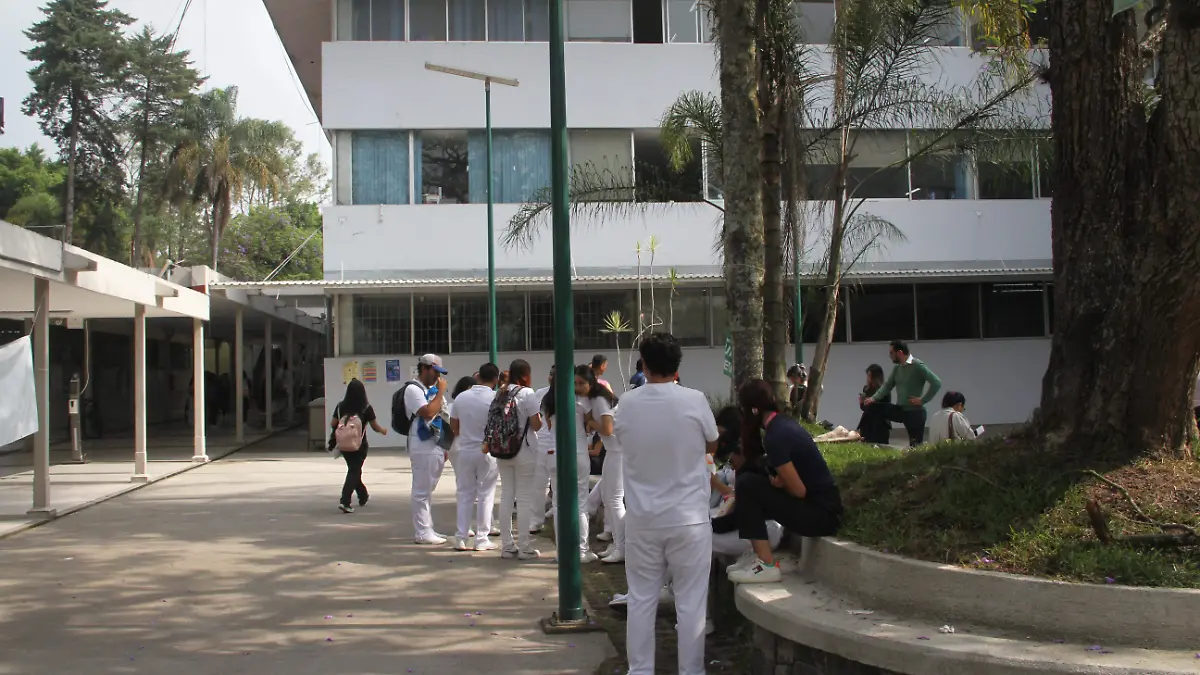 Medicina-J-Escamiroza07