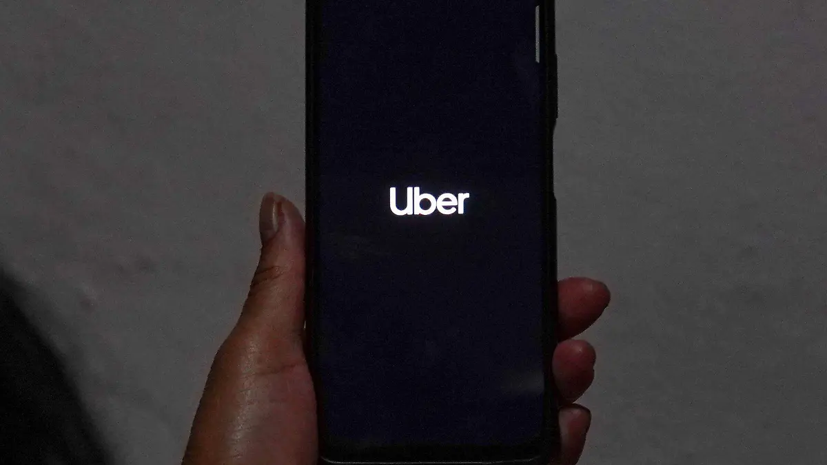 1074808_Alianza Uber y Taxis_web