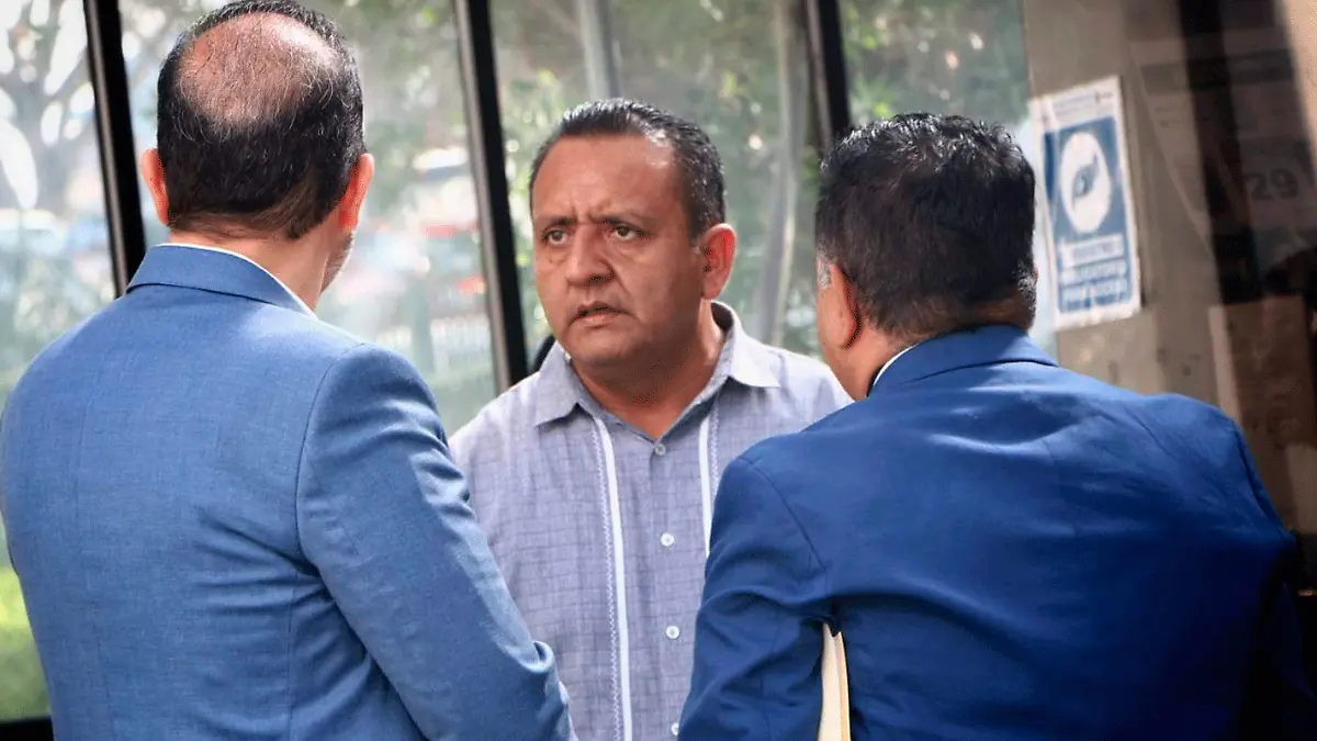 Raúl-González-Martínez-alcalde-de-Ixhuatlán-del-Sureste-llega-al-Congreso-de-Veracruz