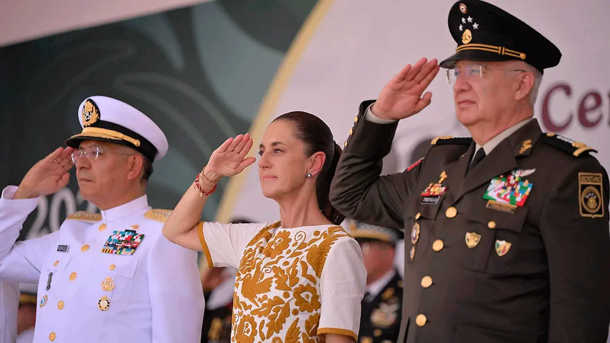 Claudia-Sheinbaum-en-la-graduació-de-la-Heroica-Escuela-Naval