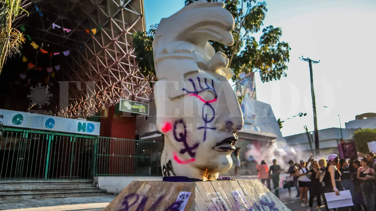 Monumento Rey Pakal vandalizado