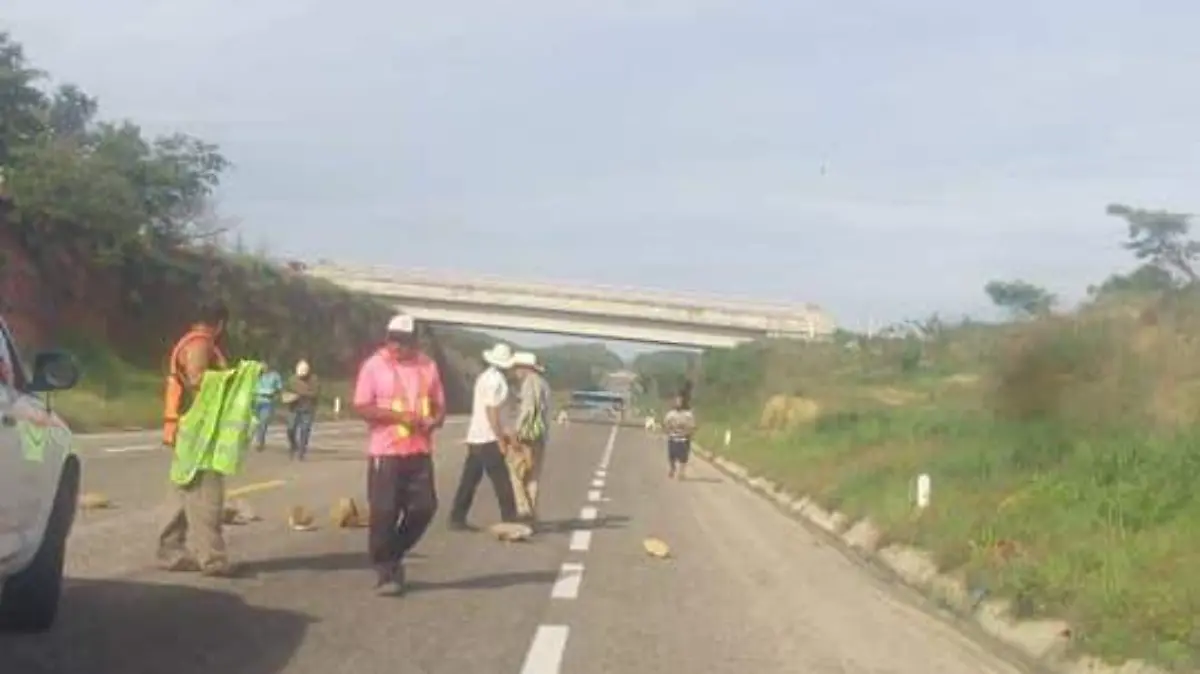 bloqueo de ejidatarios