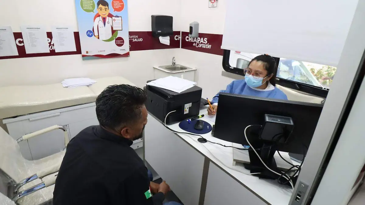 Atienden a personas con VIH