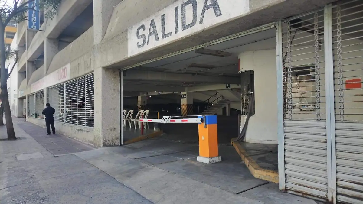 Estacionamiento Público