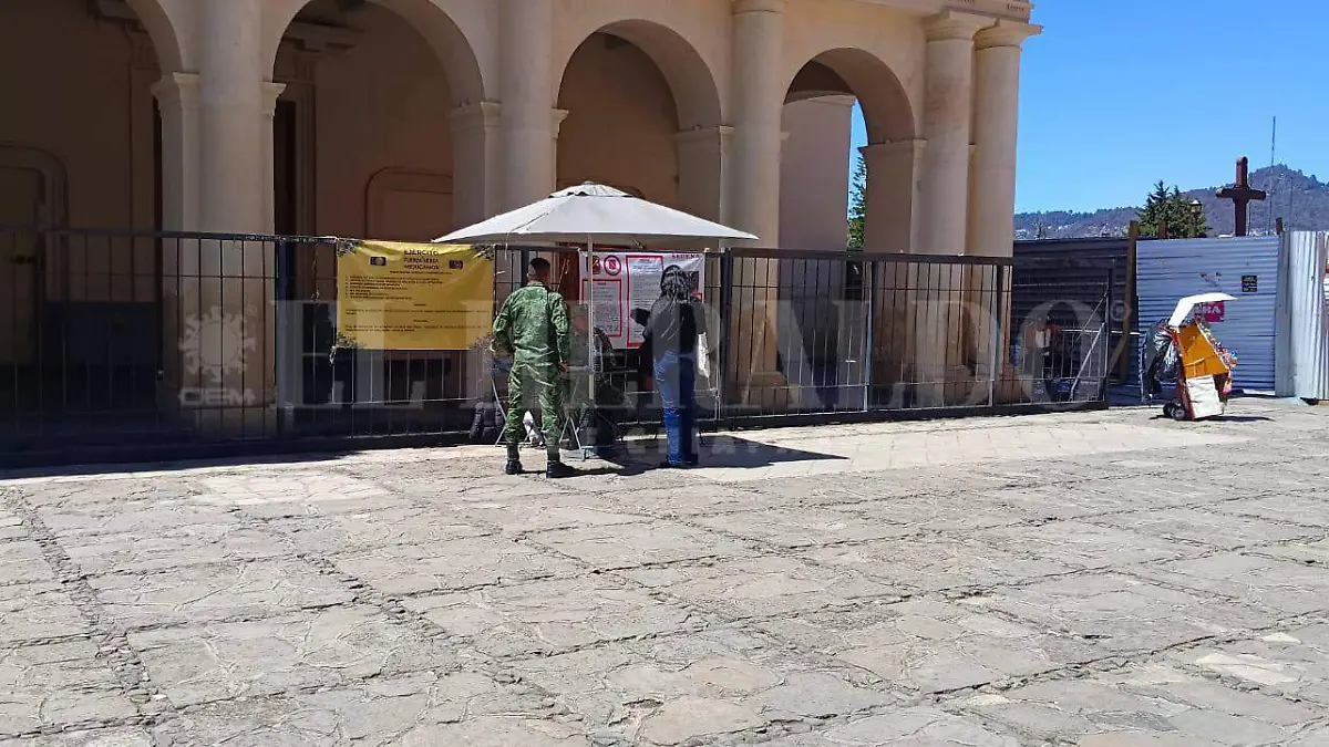 Mesa de información de la SEDENA