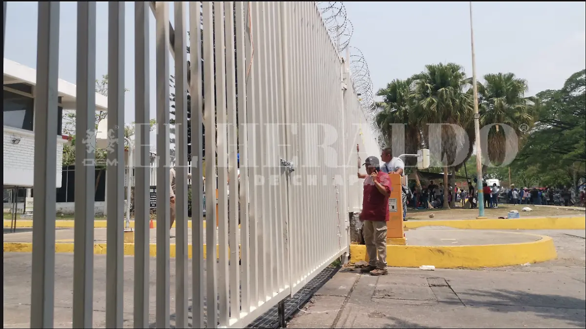 Docentes se van de PEMEX