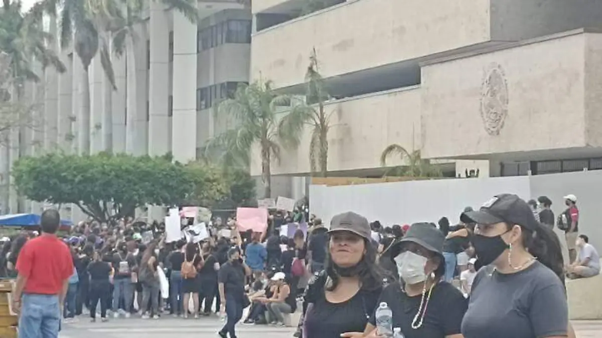 alumnos de la mactumatza en marcha