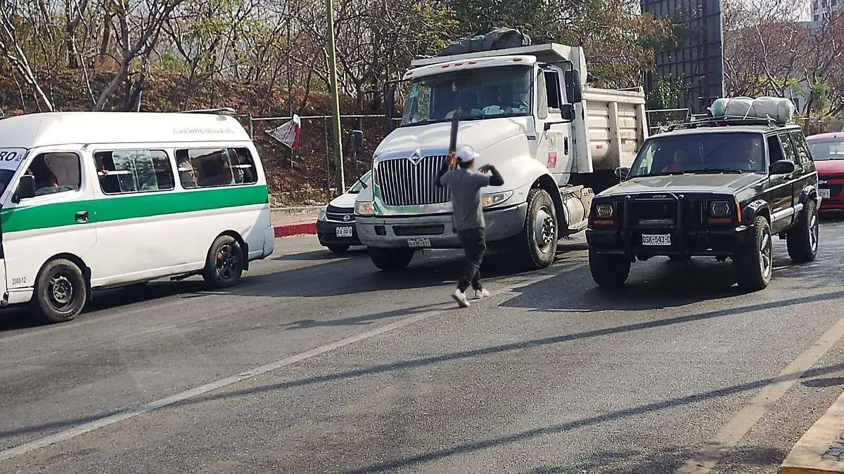 malabarista de machete