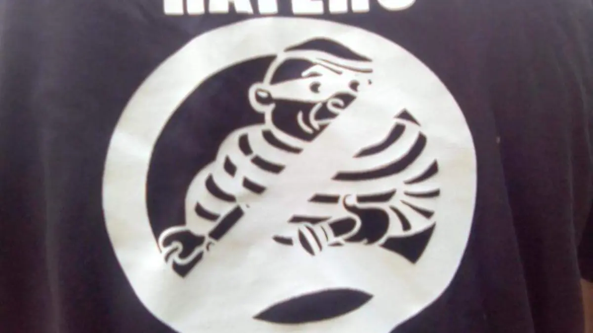 playeras violentas