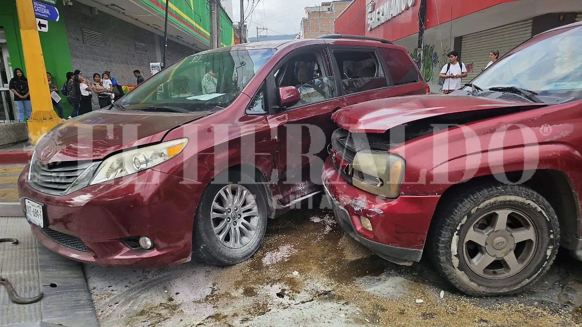Las autoridades de Tránsito Municipal acudieron al lugar
