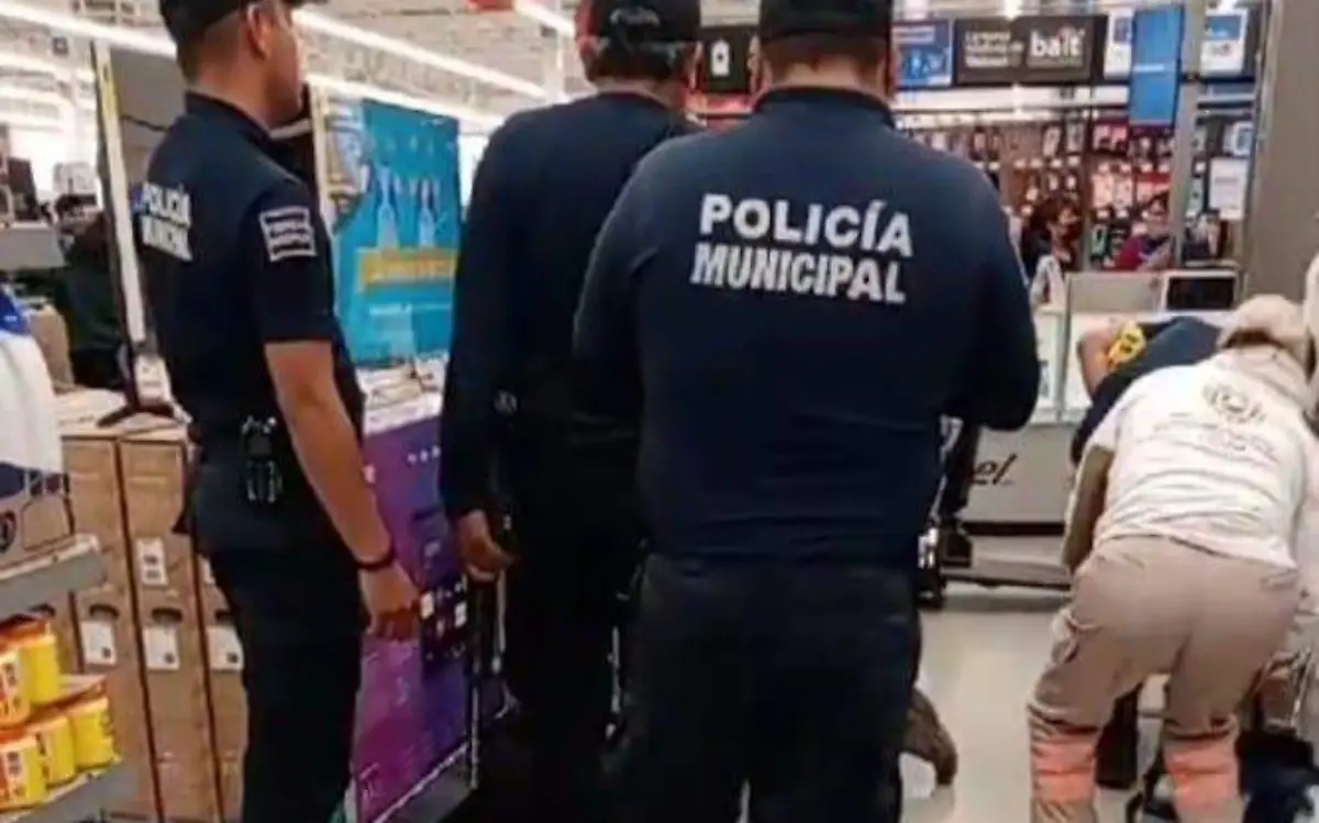 Policía