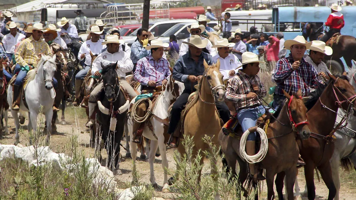 465145_Cabalgata Feria Comitan 3_impreso