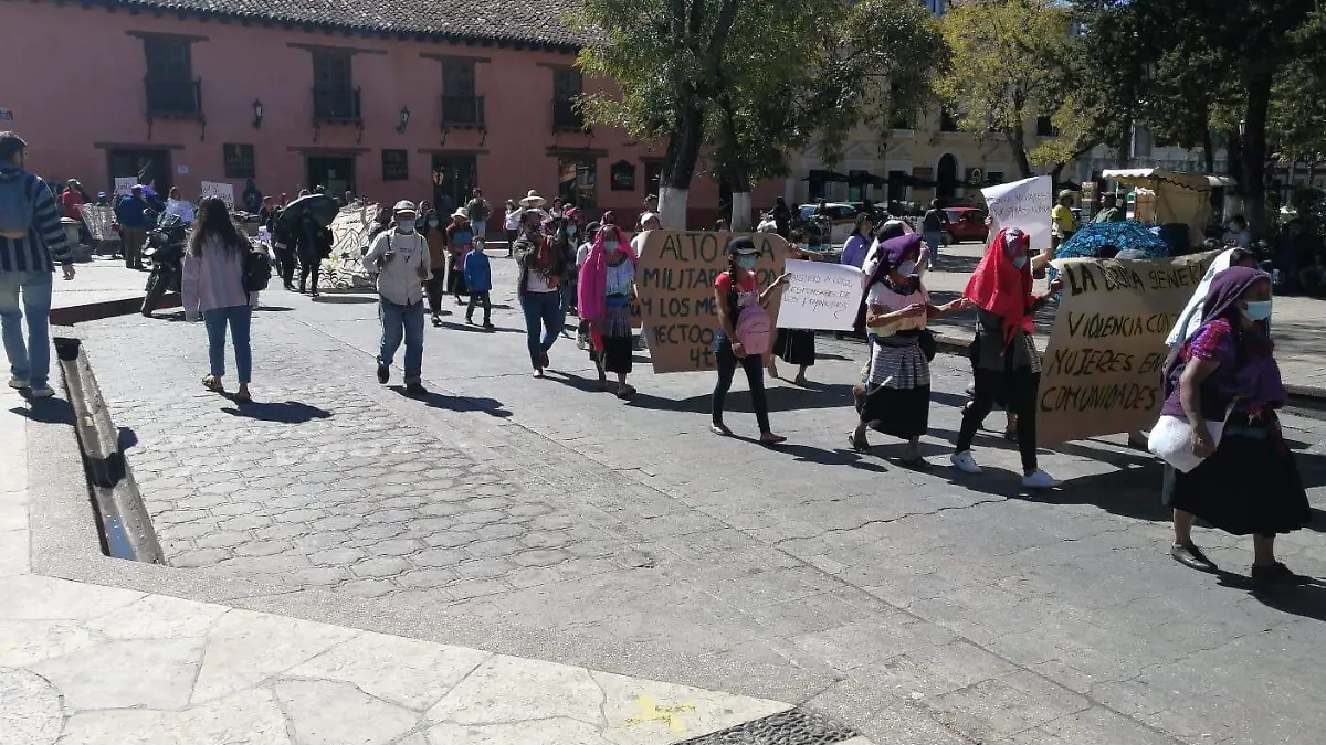 marcha en contra de la no violencia de mujeres