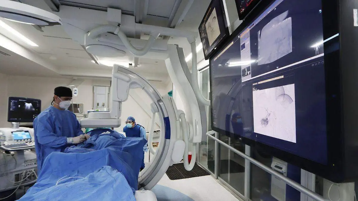 IMSS abre convocatoria para contratar médicos especialistas jubilados (1)