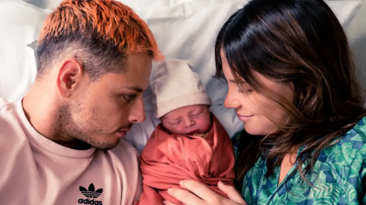 chicharito bebe