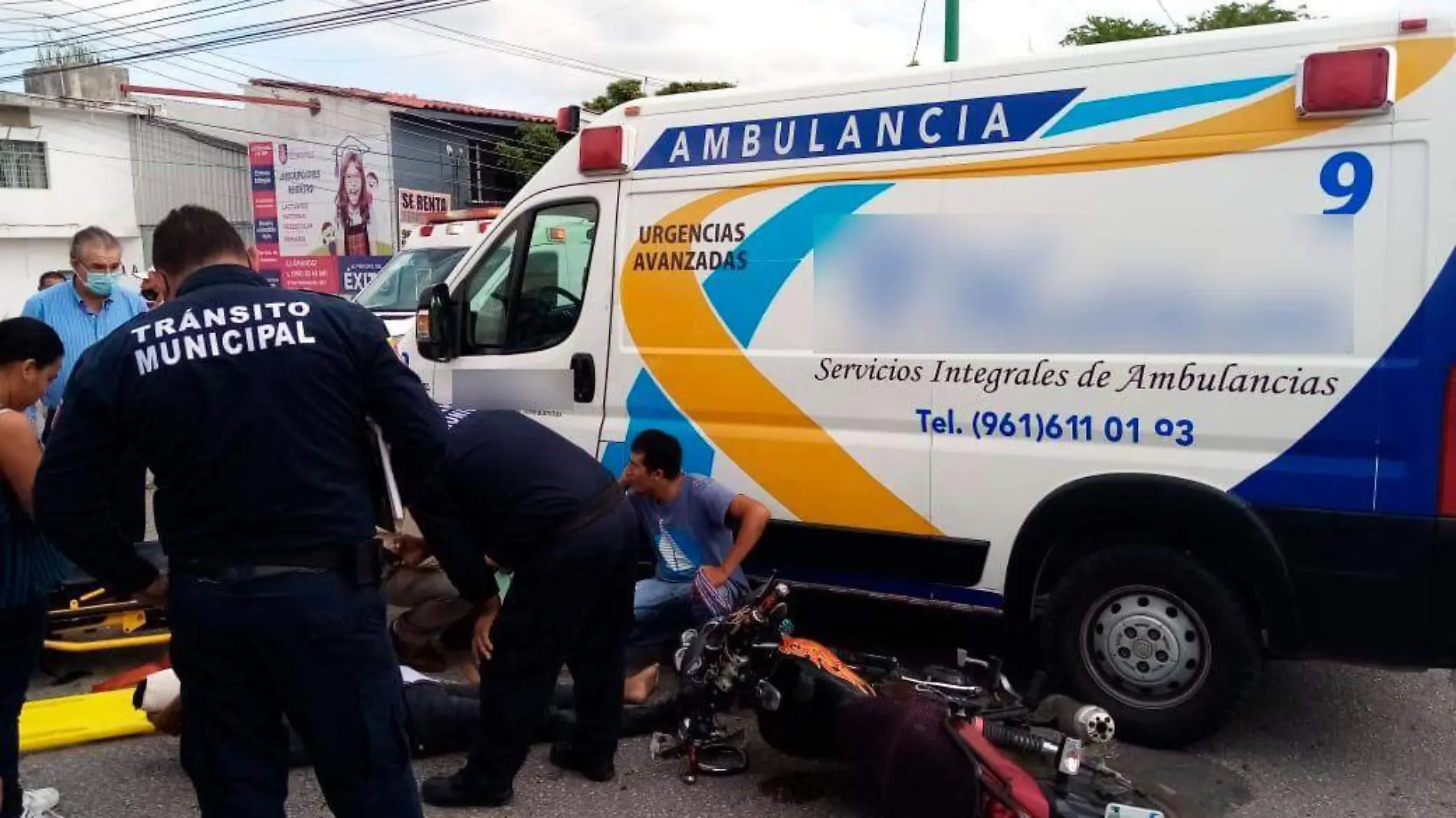 ambulancia-choque-motociclista