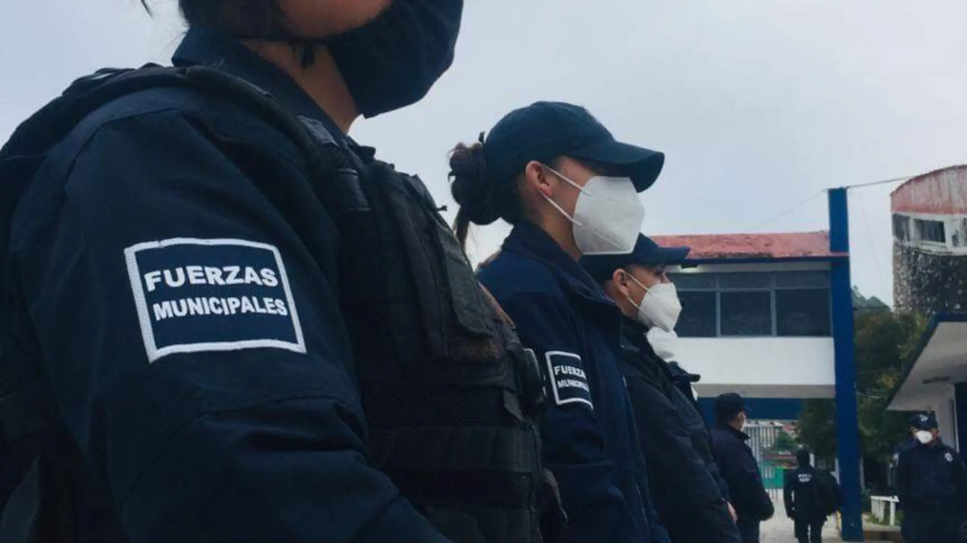 policía