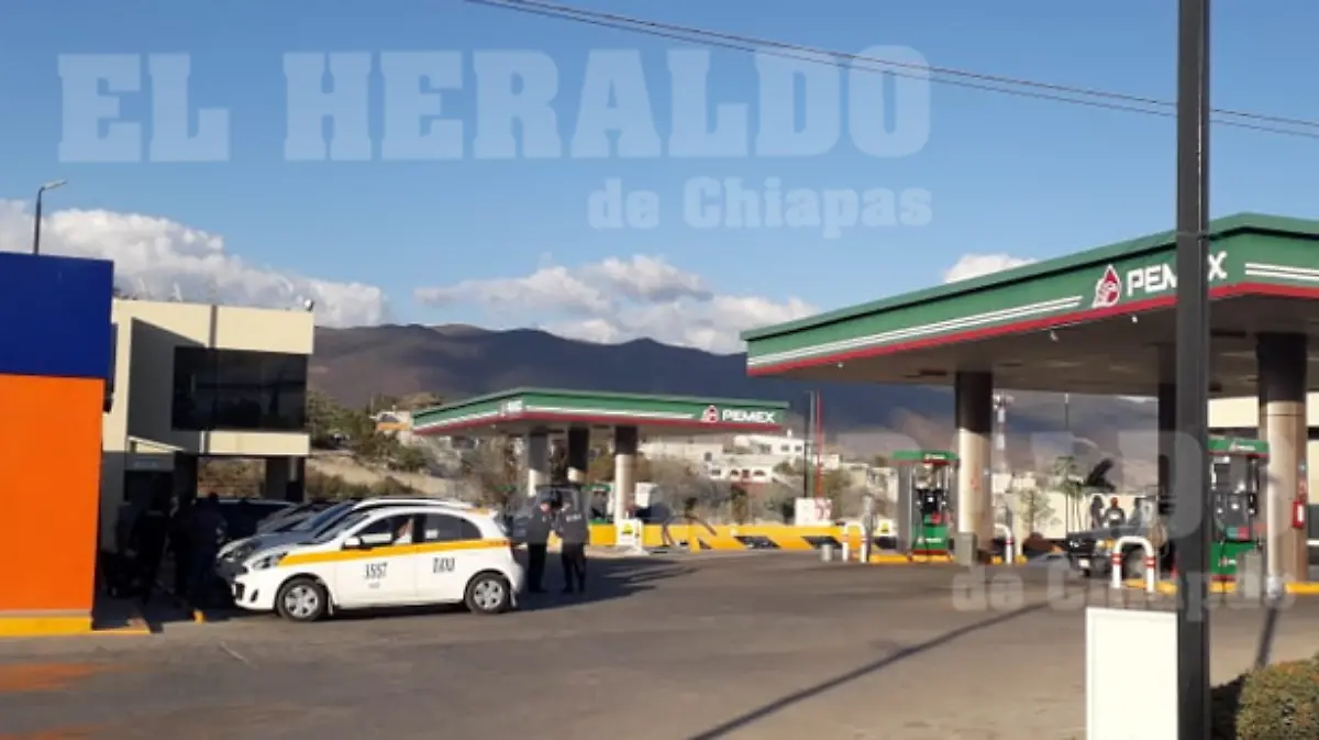 GASOLINERA (2)