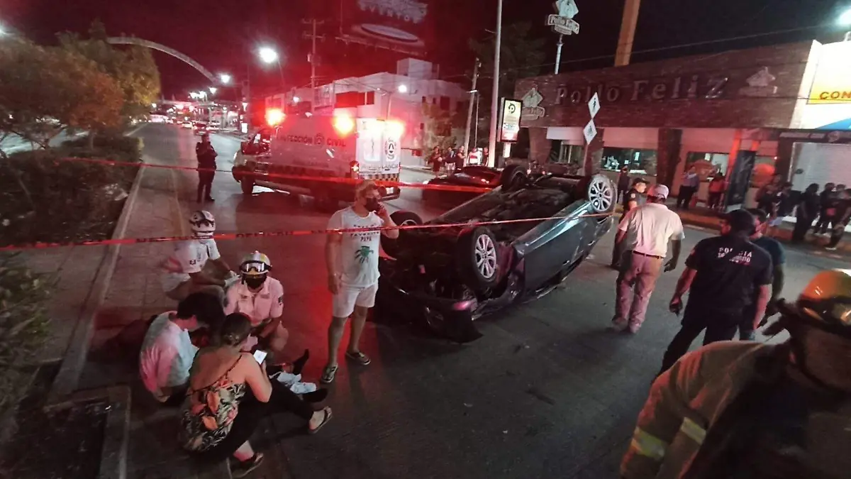 VOLCADURA frente a plaza