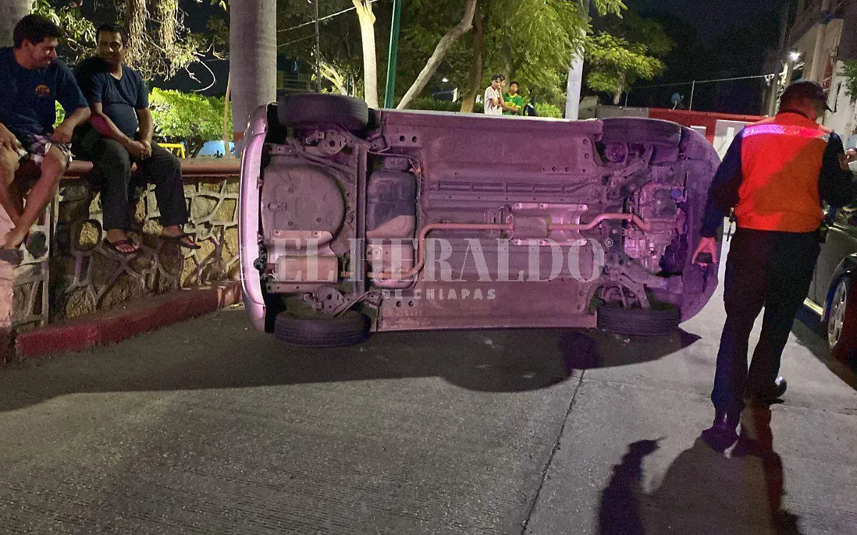 Volcadura en Tuxtla