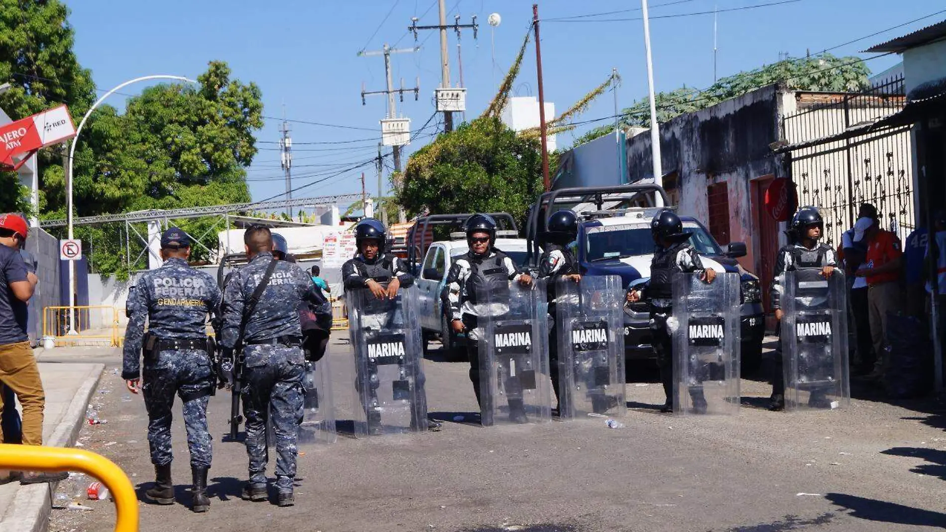 policía