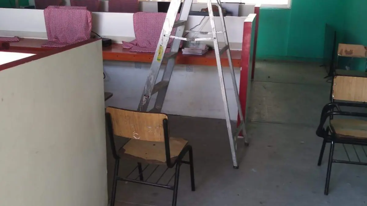 Robo a escuela primaria Ángel Albino Corzo en Tonalá