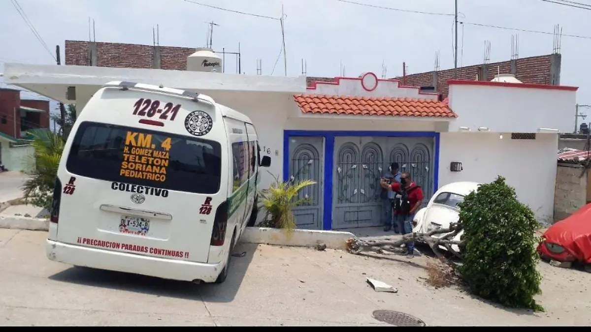 colectivo estrellado