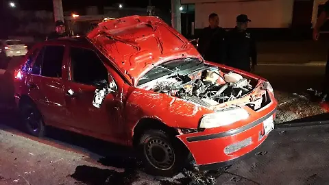 Cofre levantado durante la conducción