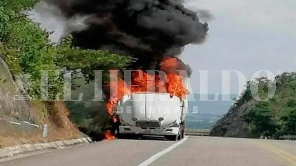 arde-camion