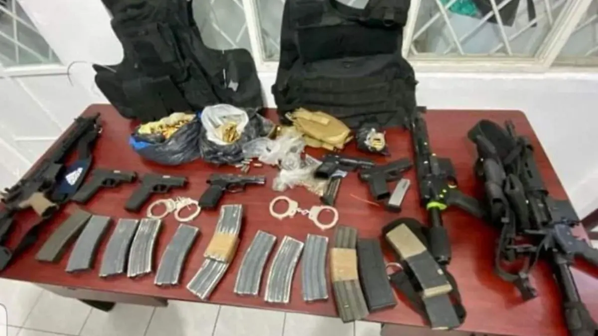 detenidos armas aseguradas