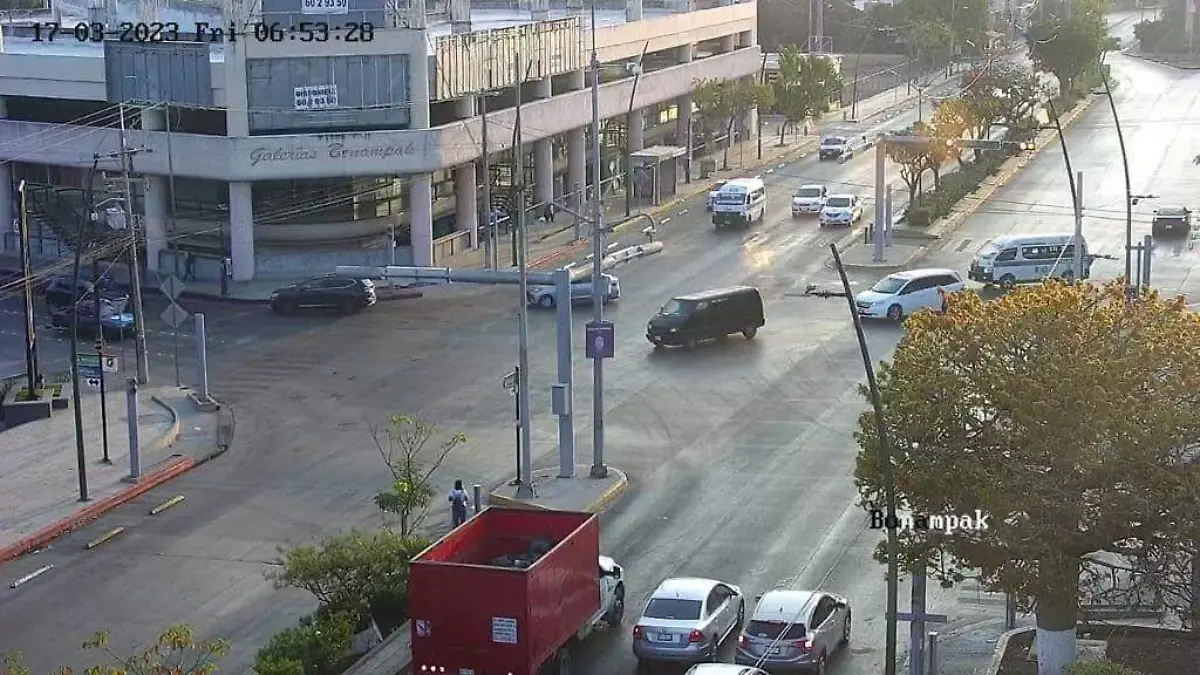 Tránsito vehicular en Tuxtla