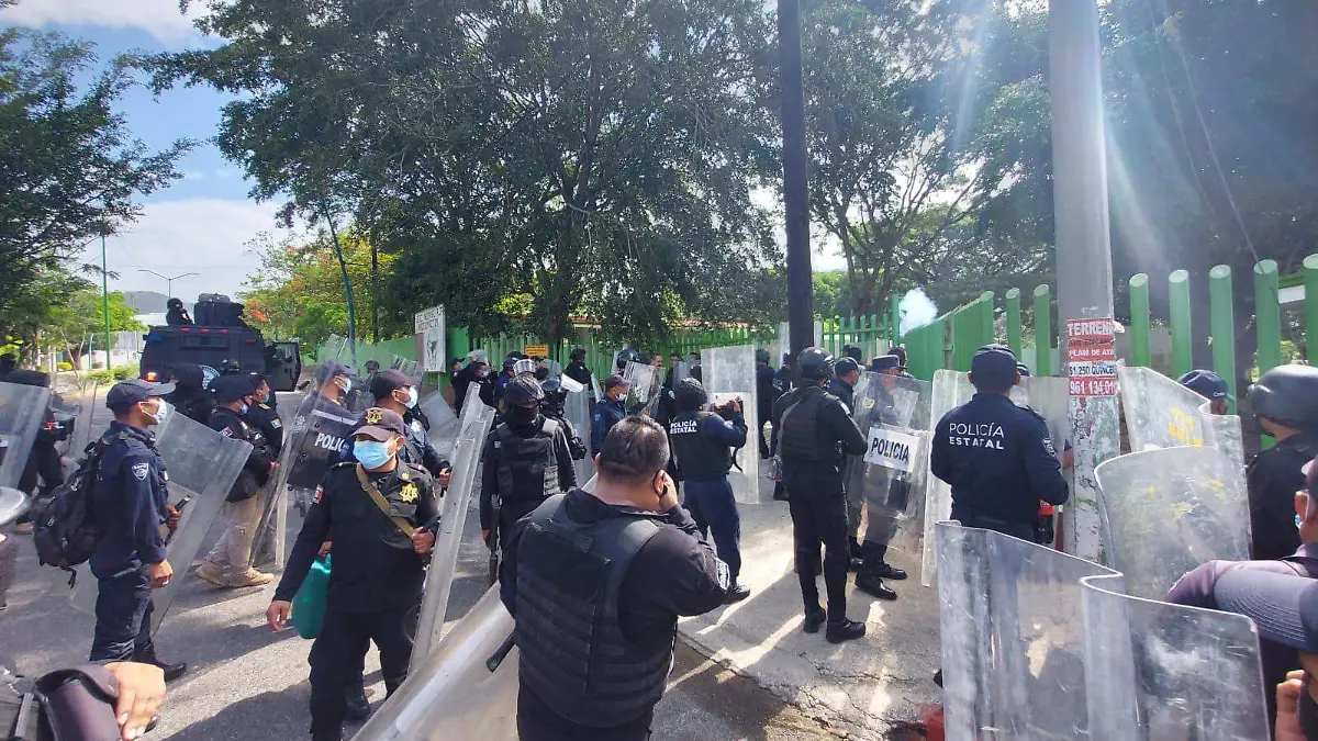 Policías2