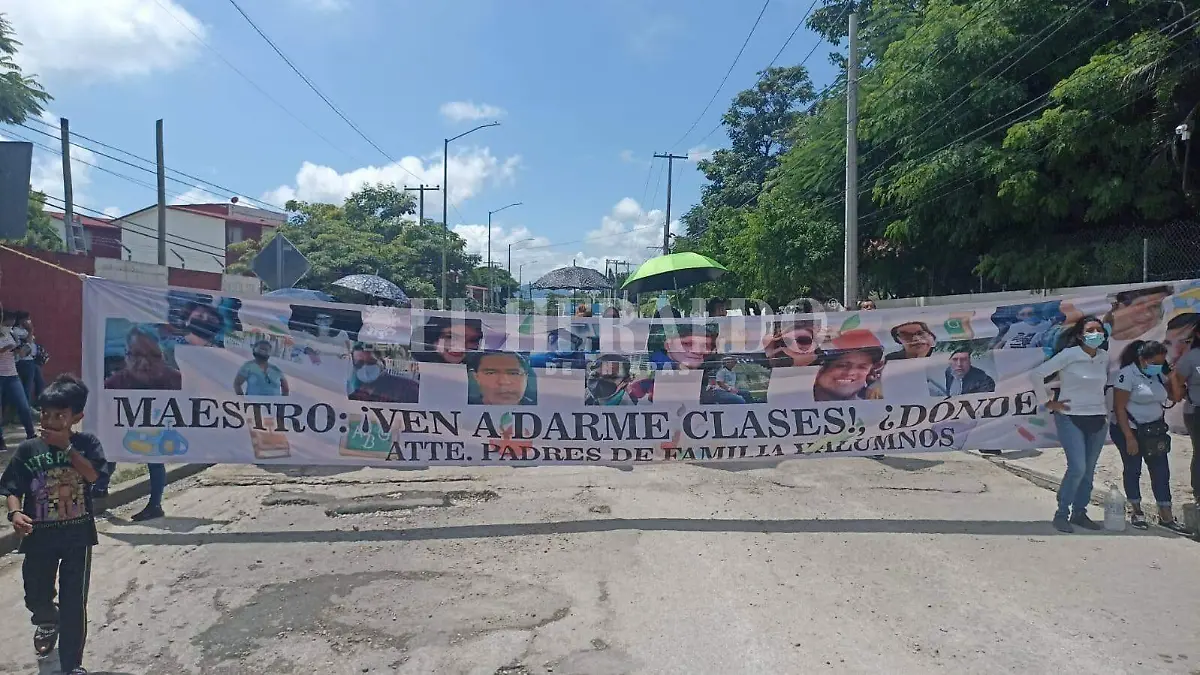 Bloqueo padres de Familia