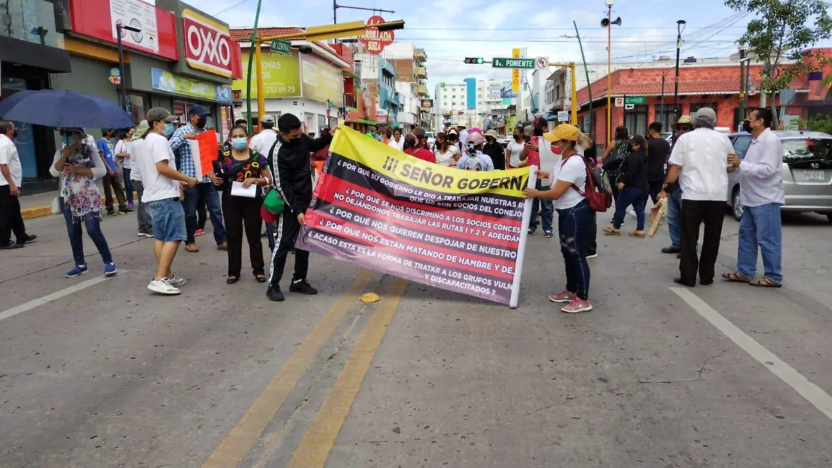 marcha socios conejobus