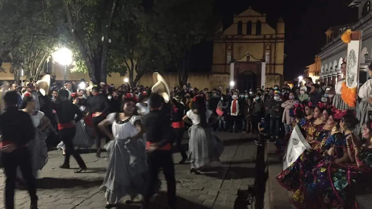 critican fiesta de Hallowen 1