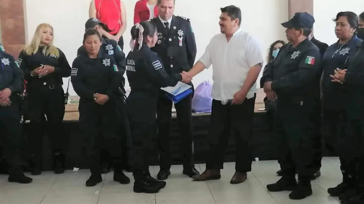 Policía