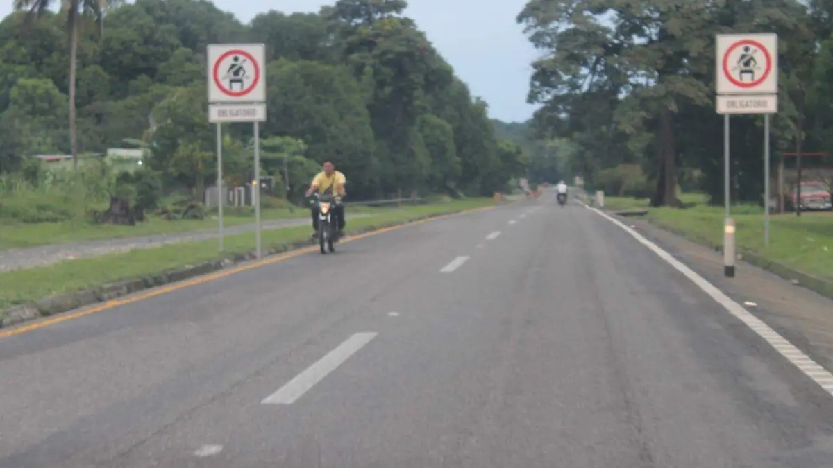 Motociclistas sentidocontrario2