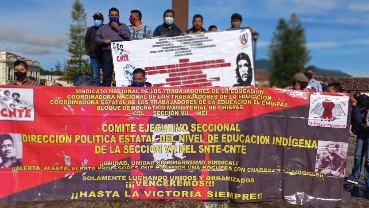 Maestros del Nivel de Educación Indígena