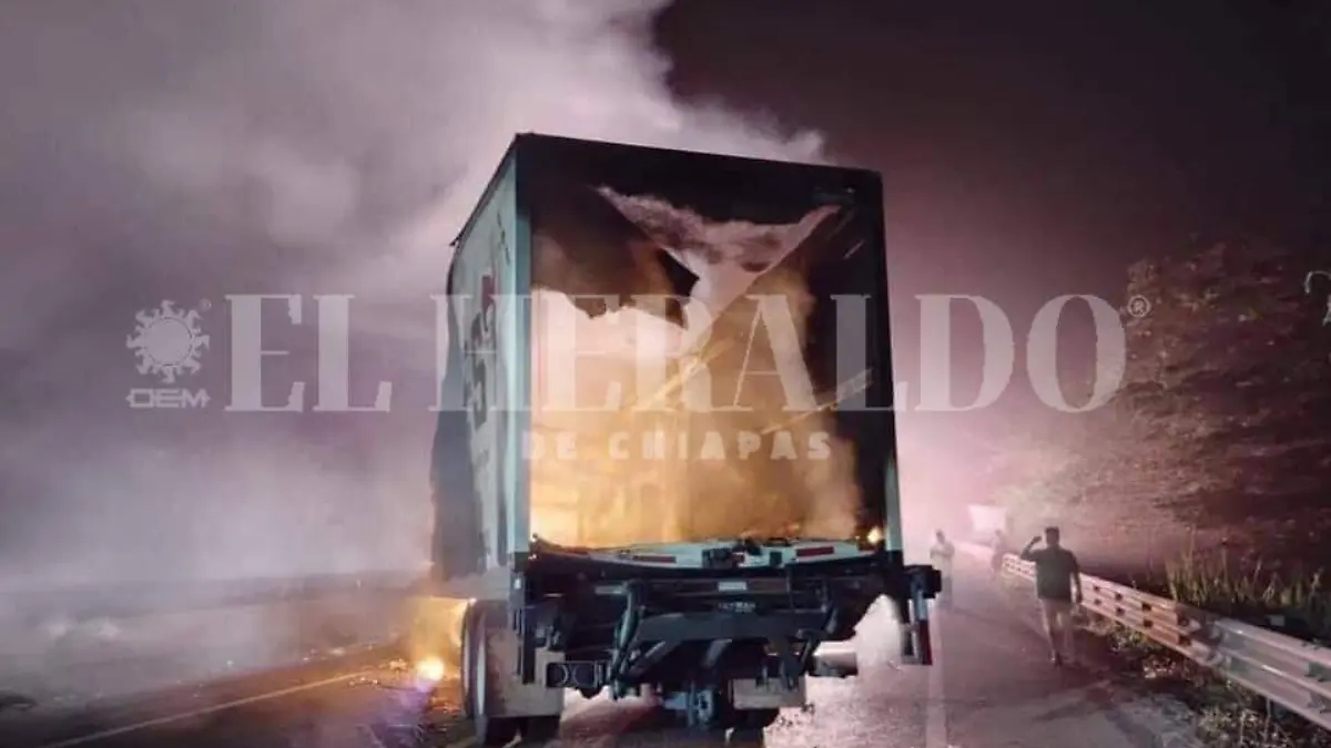 camion incendiado2